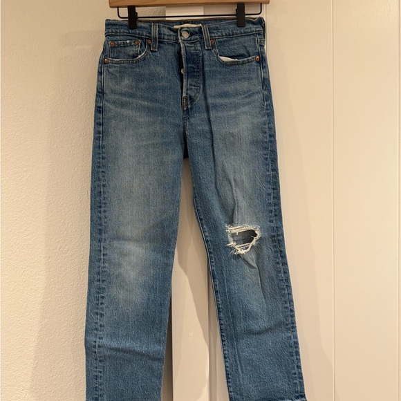 Levi's Light Blue Denim Jeans - Picture 2 of 4